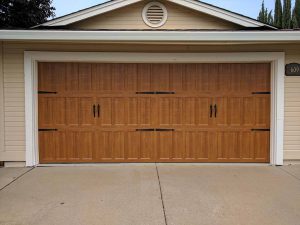 wooden_door_garage